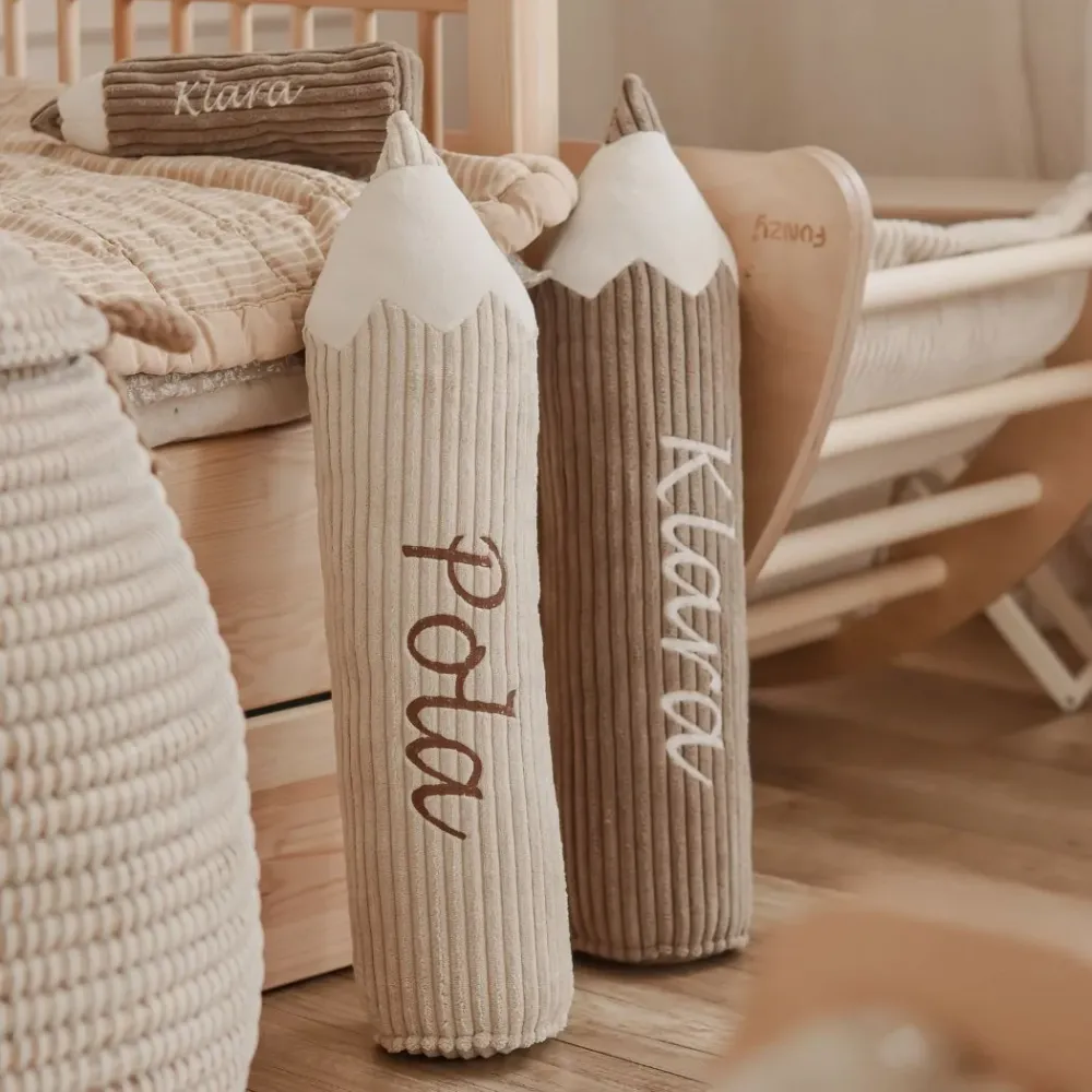 Coussin à crayons en velours côtelé avec nom - Blanc cassé