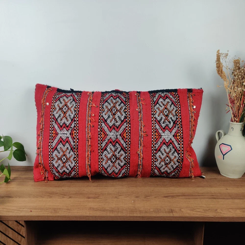 Coussin ethnique rouge berbère