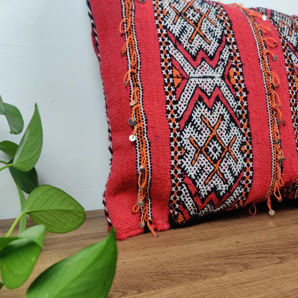 Coussin ethnique rouge berbère