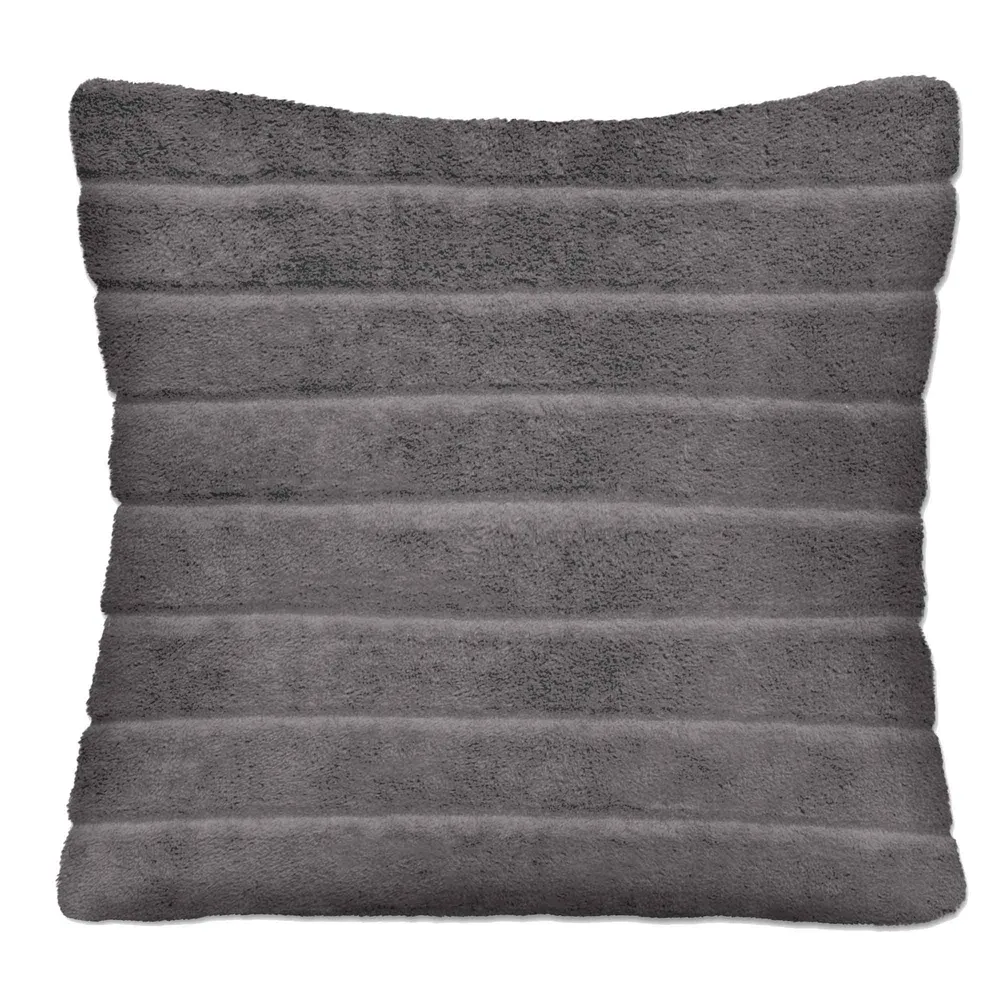Coussin de 17'' x 17'' en fausse fourrure, charbon