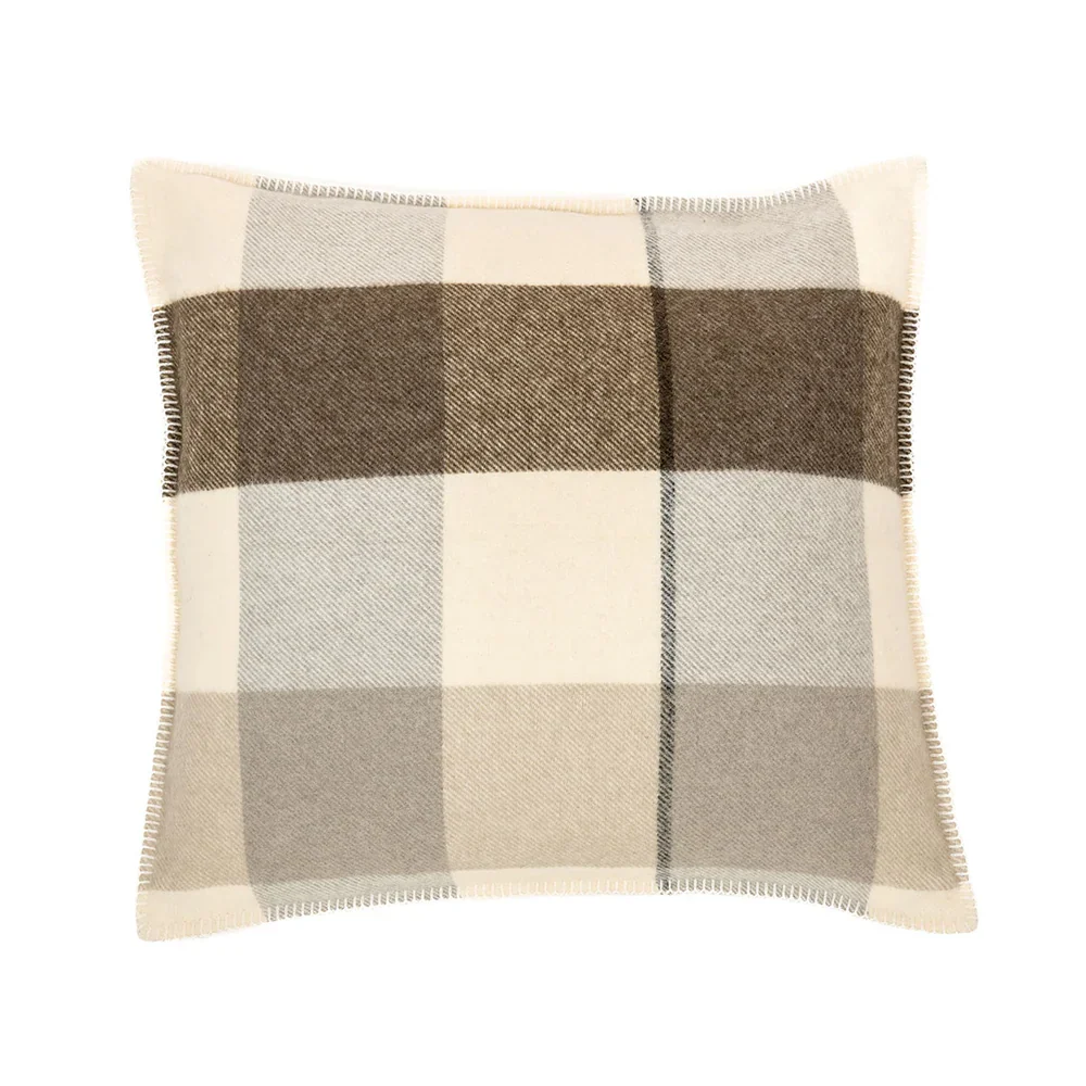 Coussin fudge en laine à carreaux 18" x 18" brunelli