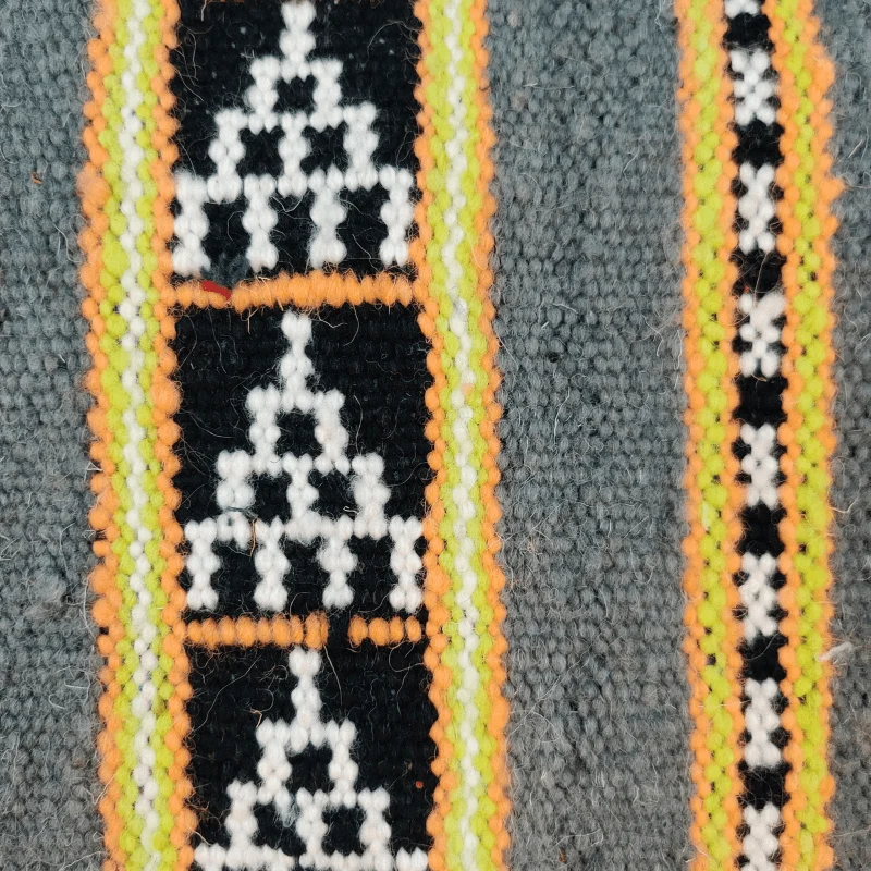 Coussin Kilim gris clair marocain
