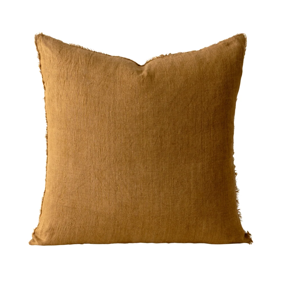 Coussin lina en lin doré 24’’ x 24’’ indaba