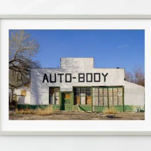 Atelier de carrosserie automobile trouvé à Keeler | Édition limitée à 10 Dan Kosmayer Photography