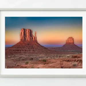 Coucher de soleil sur la nation Navajo de Monument Valley | Édition limitée à 10 Dan Kosmayer Photography