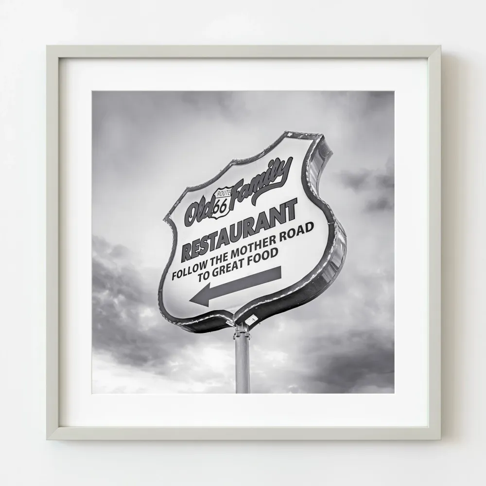 Panneau du restaurant familial Old Route 66 | Édition limitée à 10 Dan Kosmayer Photography