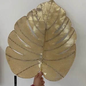 Décoration à suspendre feuille d'or 49x67h.