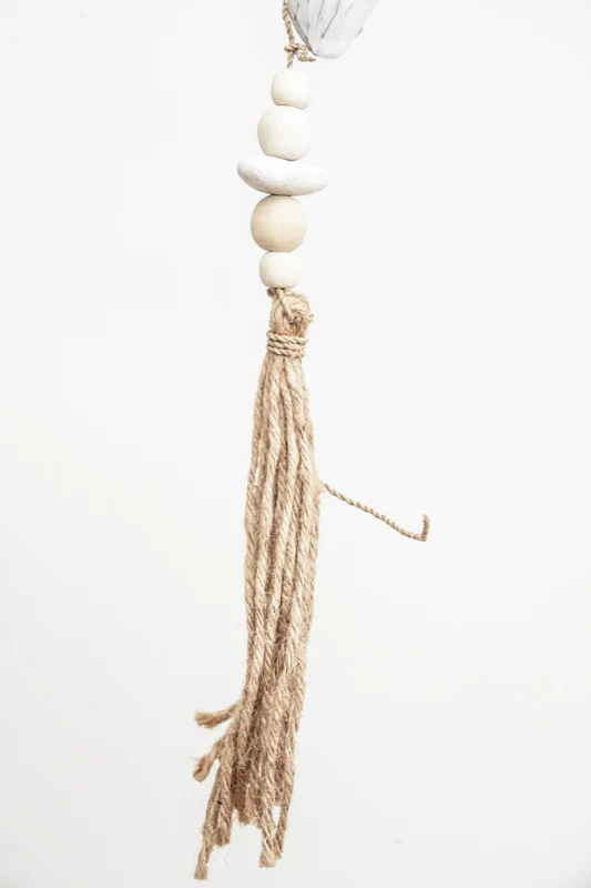 Décoration suspendue en forme de cœur, blanchie à la chaux, courte avec pompon, 50 cm