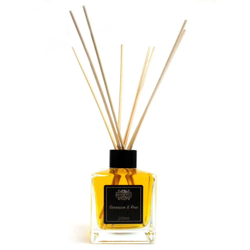 Diffuseur à bâtonnets d'huile essentielle de géranium et de rose 200 ml