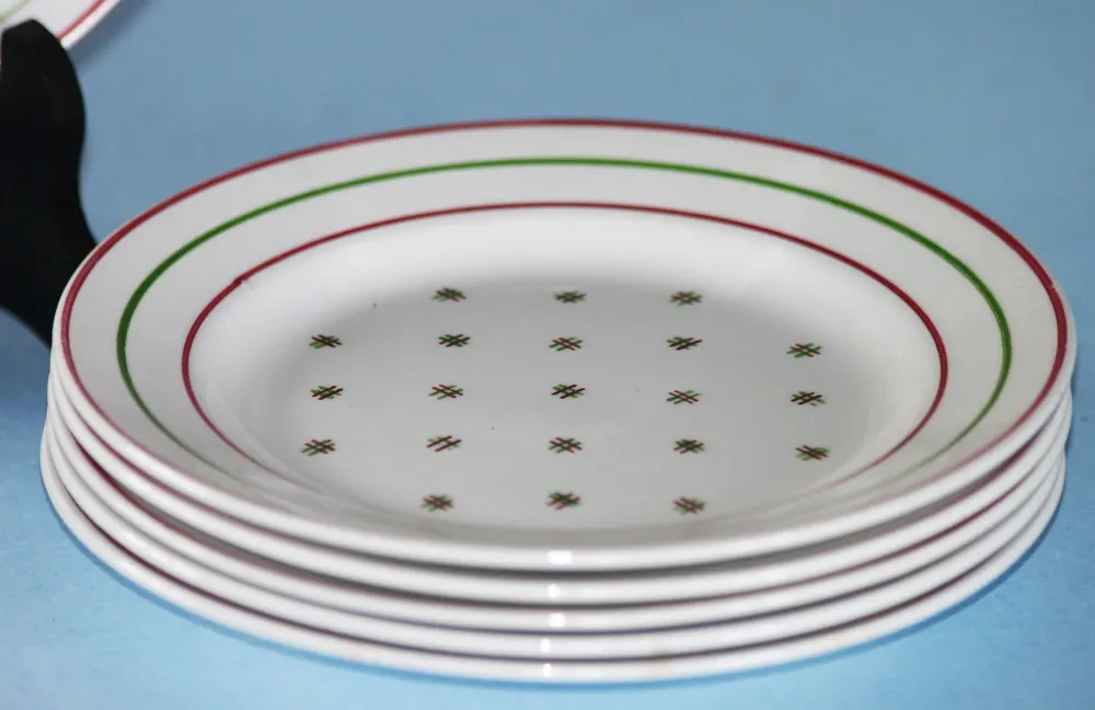 Ensemble de 6 assiettes à dessert en faïence de Lunéville modèle Yveline