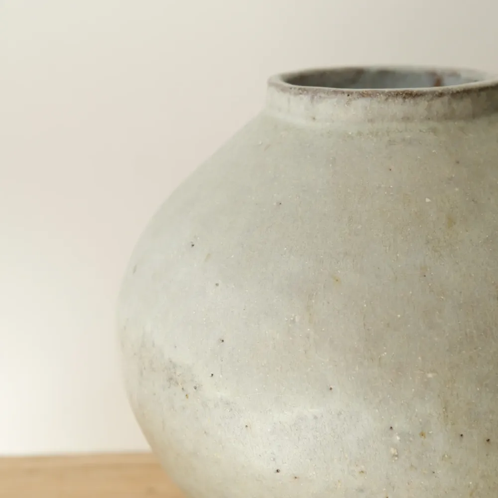 Vase Moon jar en grès H 16,5cm - Gris moucheté mat Eunjung Lee