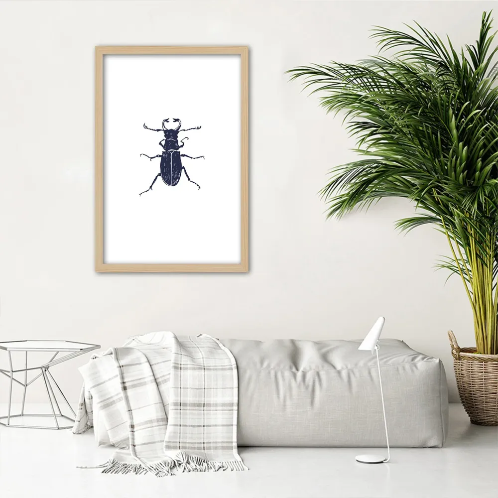 Tableau dans un cadre naturel, coléoptère noir 20x30 Feeby