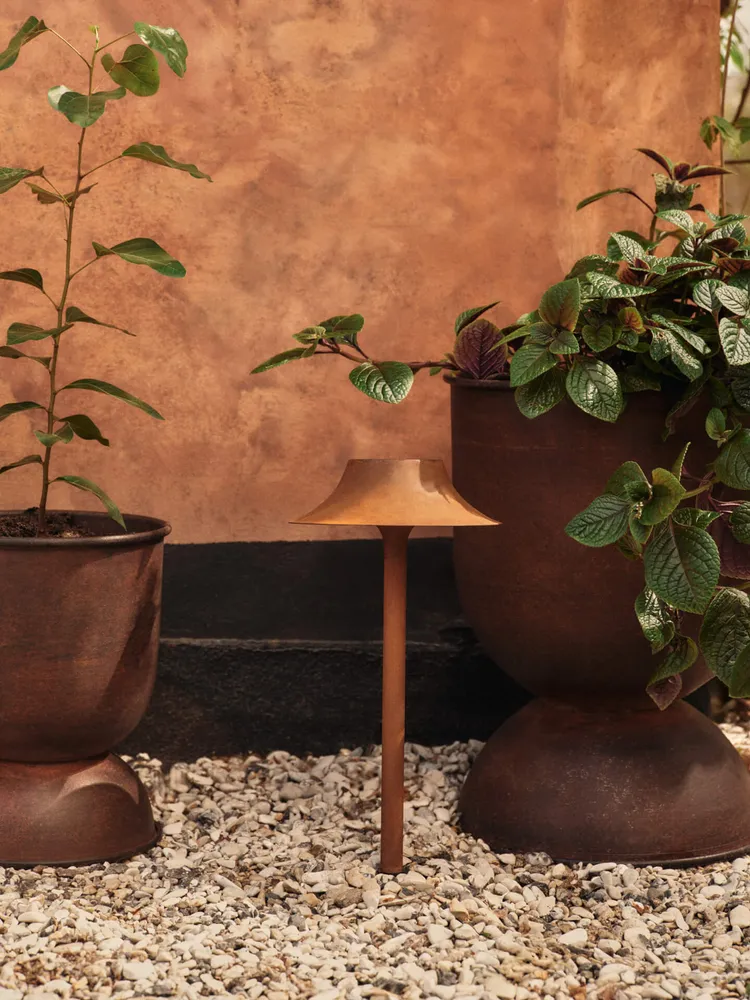Hourglass Pot - Small - Rust Ferm Living - COM