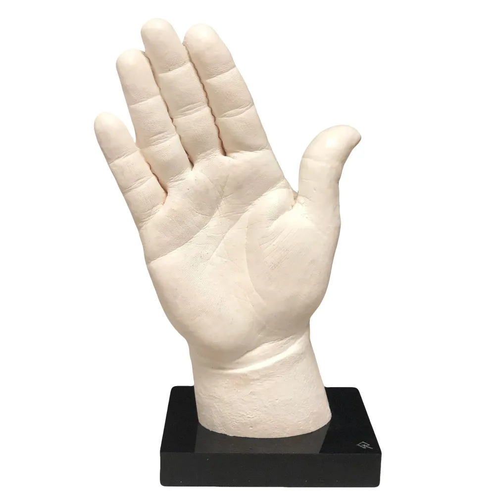 Sculpture en résine MANO D'OPERA CIAO par Gennaro Regina