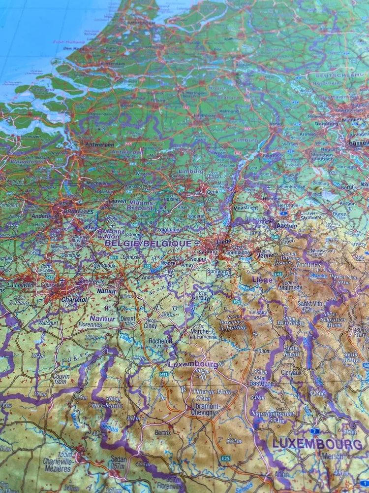 Carte murale en relief - Benelux (en anglais) - 39 x 29 cm | Georelief