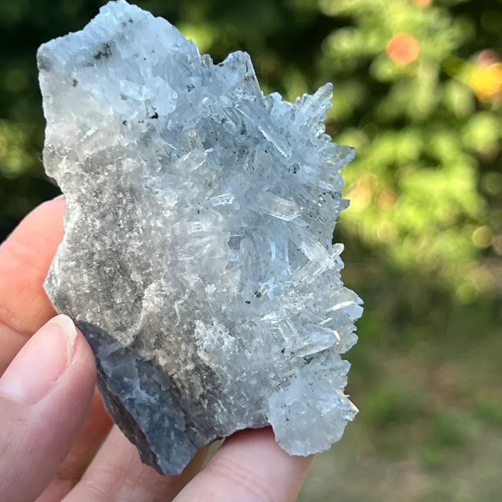 Grappe de quartz incolore, Fleur de mine de Chine m1