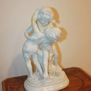 Groupe sculptural en céramique Paire d'Amours et Putti du 19ème siècle