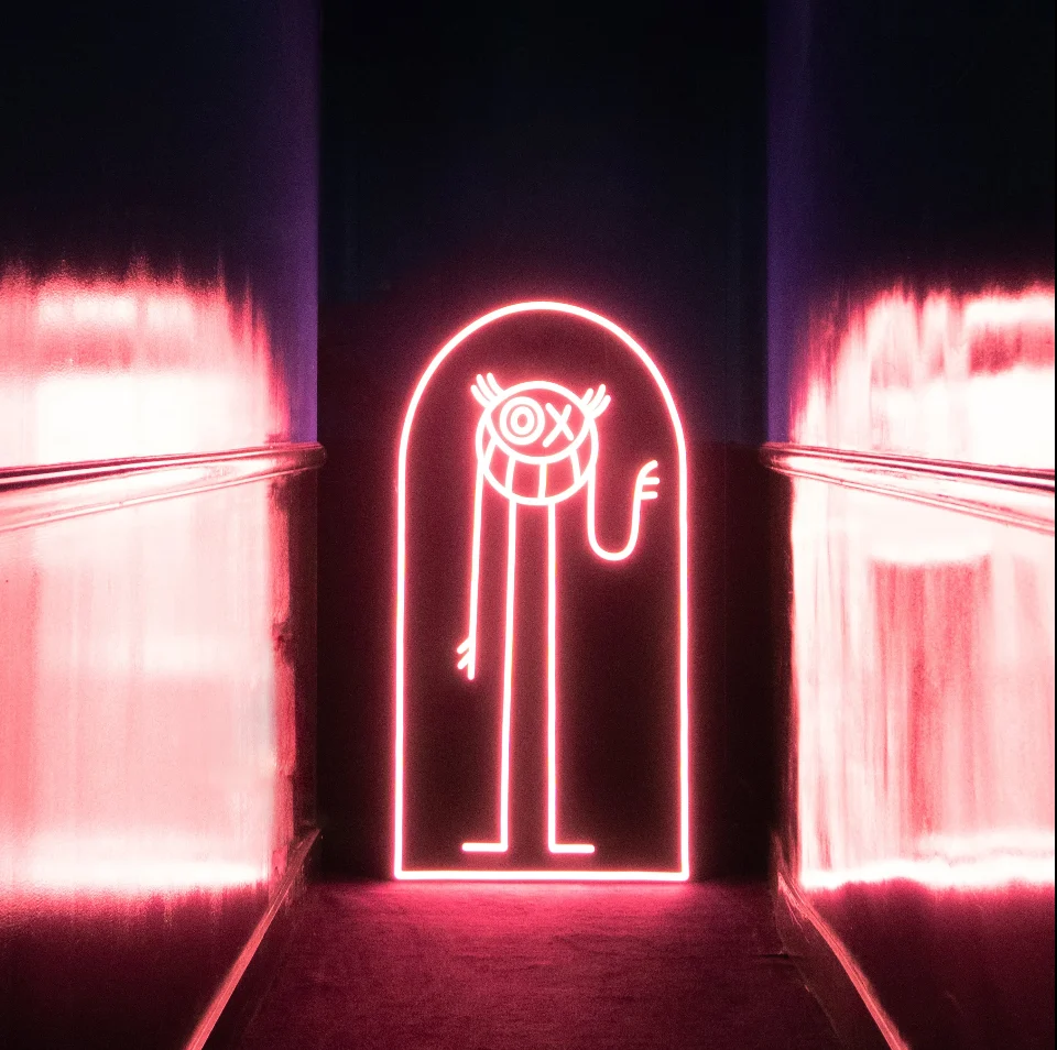 Hello Mr © André Saraiva - Signe en néon LED