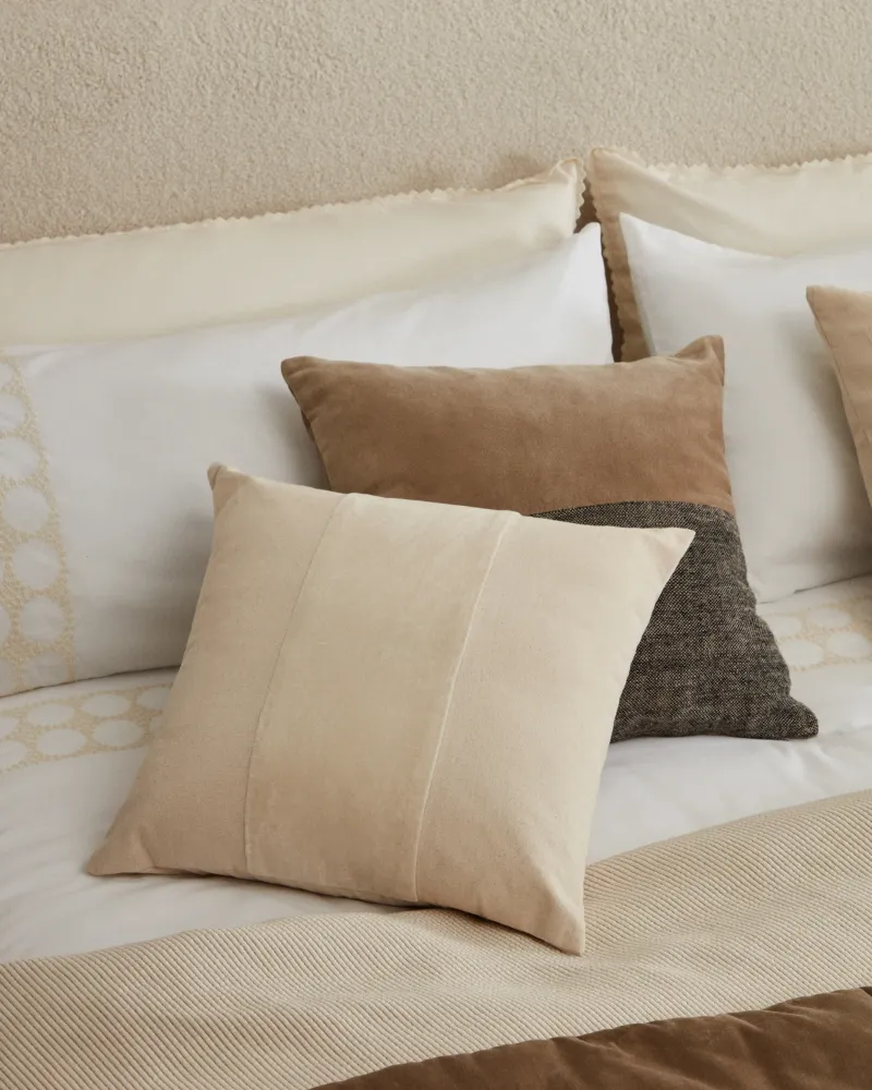 Housse coussin Zaira 100% coton et velours blanc 45 x 45 cm Kave Home Mauritius Mu
