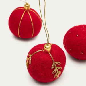 Set Breshi de 3 boules suspendues de décoration petites rouges et détails dorés Kave Home Mauritius Mu