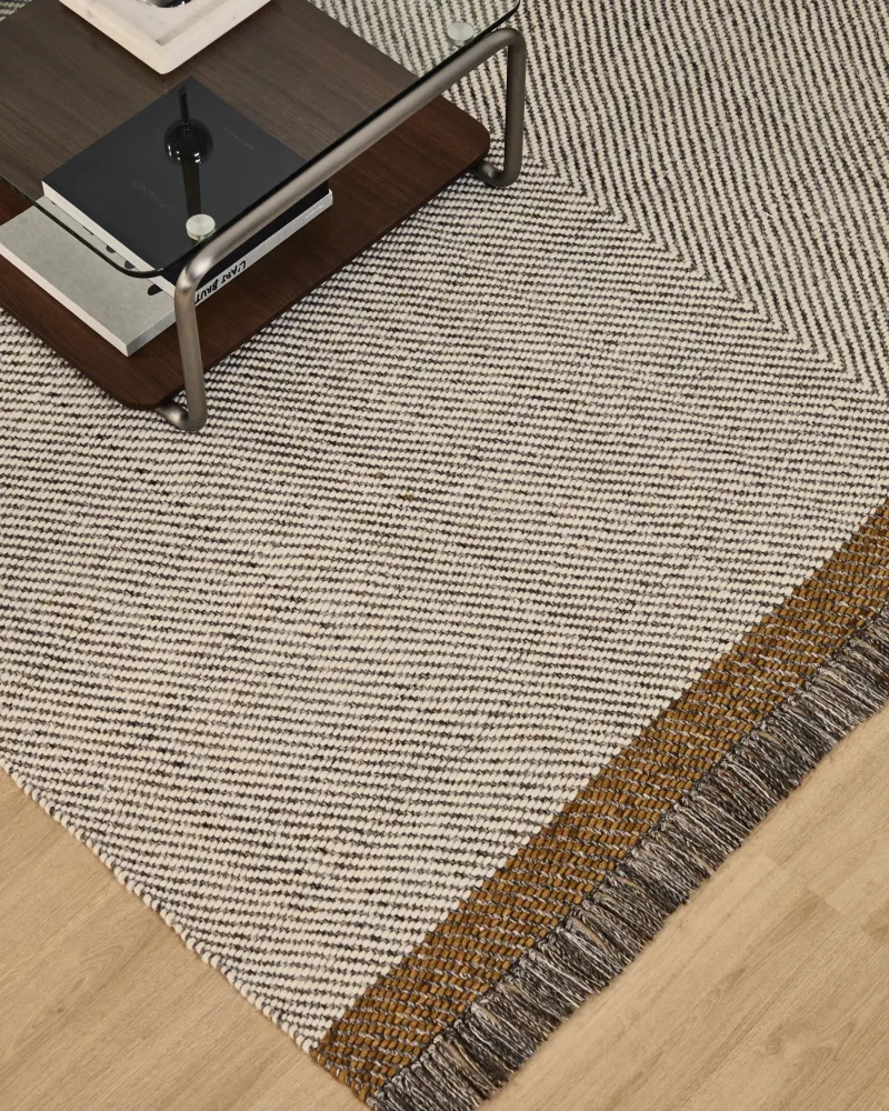 Tapis Brina en laine jacquard à chevrons beiges 230 x 160 cm Kave Home Mauritius Mu