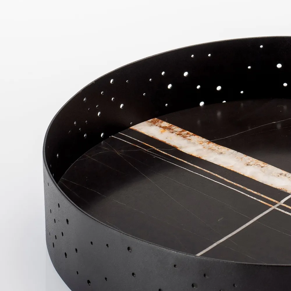 Centre de table en marbre et acier ECLITTICA par Stella Orlandino KIMANO