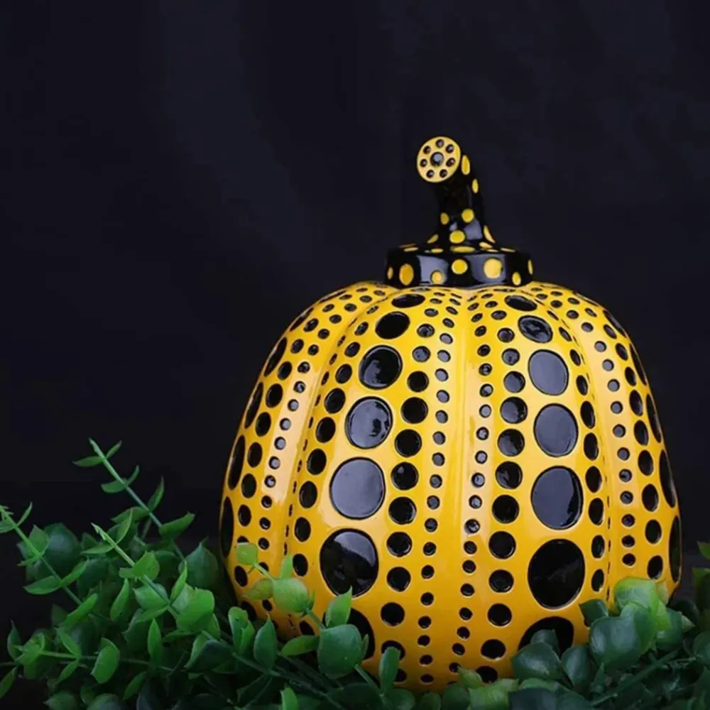 LGYKUMEG Yayoi Kusama Sculpture De Citrouille Statue Statue Ornement Botanical Jardin Décoration Artistes Modern Sculpture...