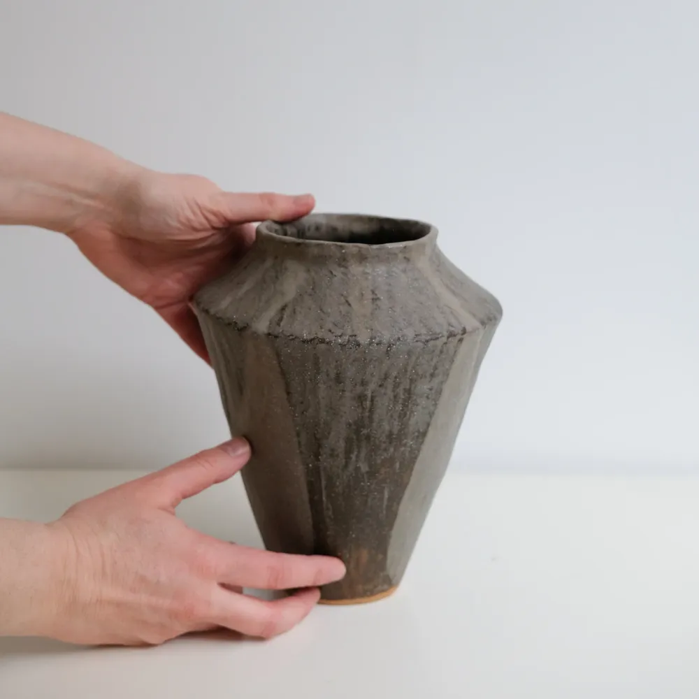Vase en grès H 21cm - marron gris Lola Moreau