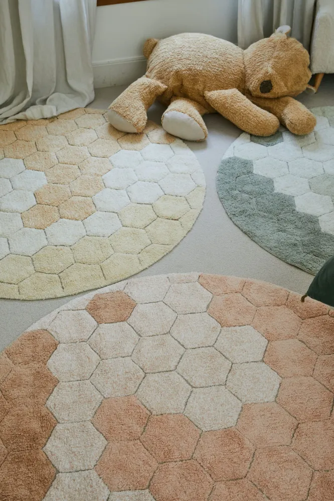 Lorena Canals Tapis lavable en coton - Planet Bee - Honeycomb Golden - Ø140cm