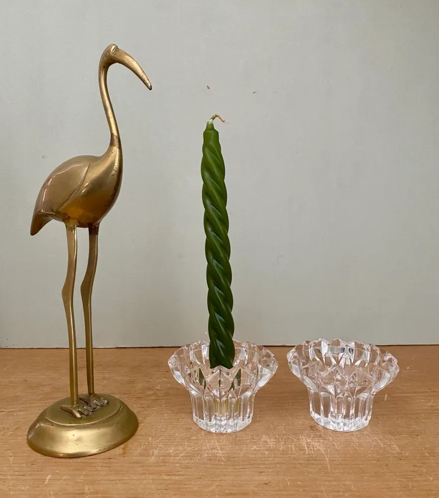 Lot de 2 bougeoirs vintage en verre moulé