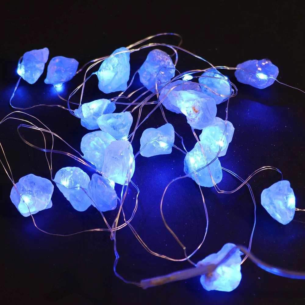 Lumières enchanteresses en pierres précieuses - Célestine