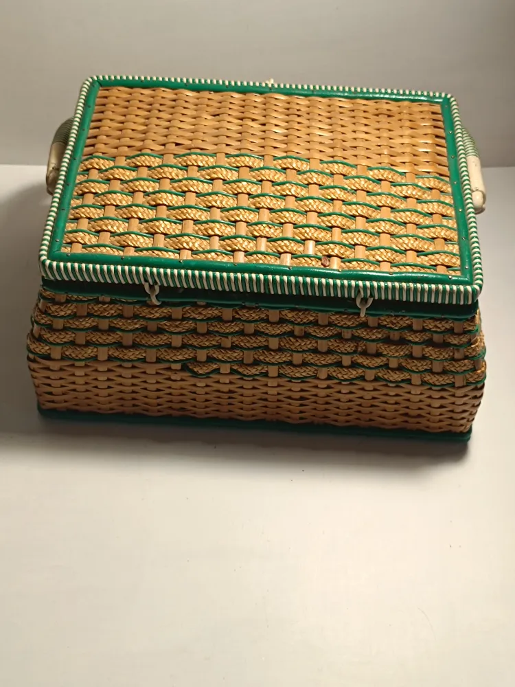 Mallette de couture année 60.