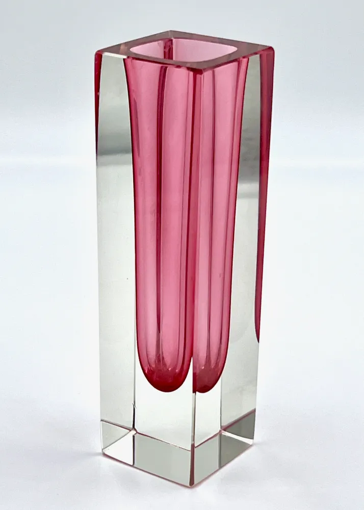 Mandruzzato (Murano, Italie) Vase bloc en verre d'art à facettes 'Quadrato' 6"