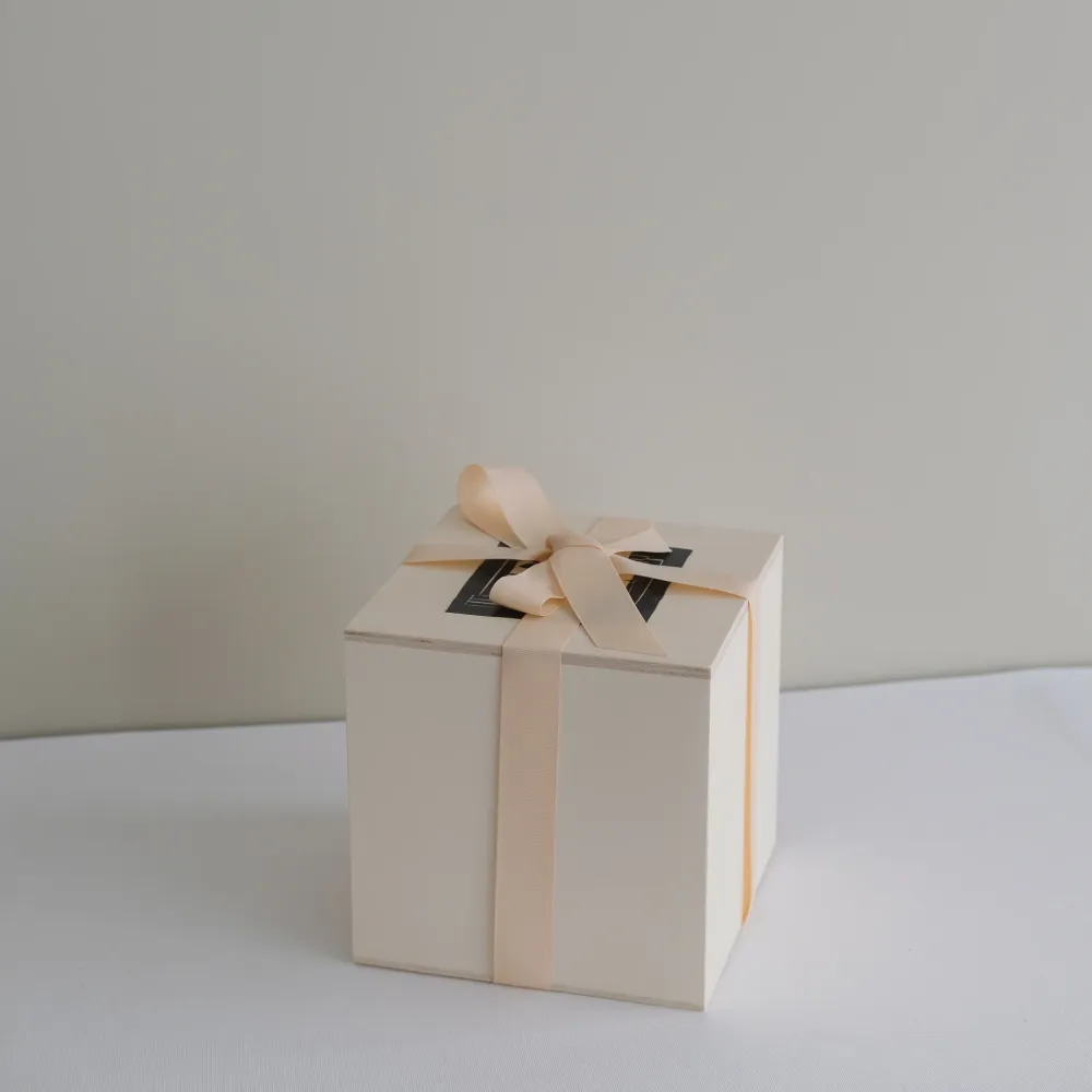 Vase 12 en grès H 12 cm - brun et pois blanc Mano Mani