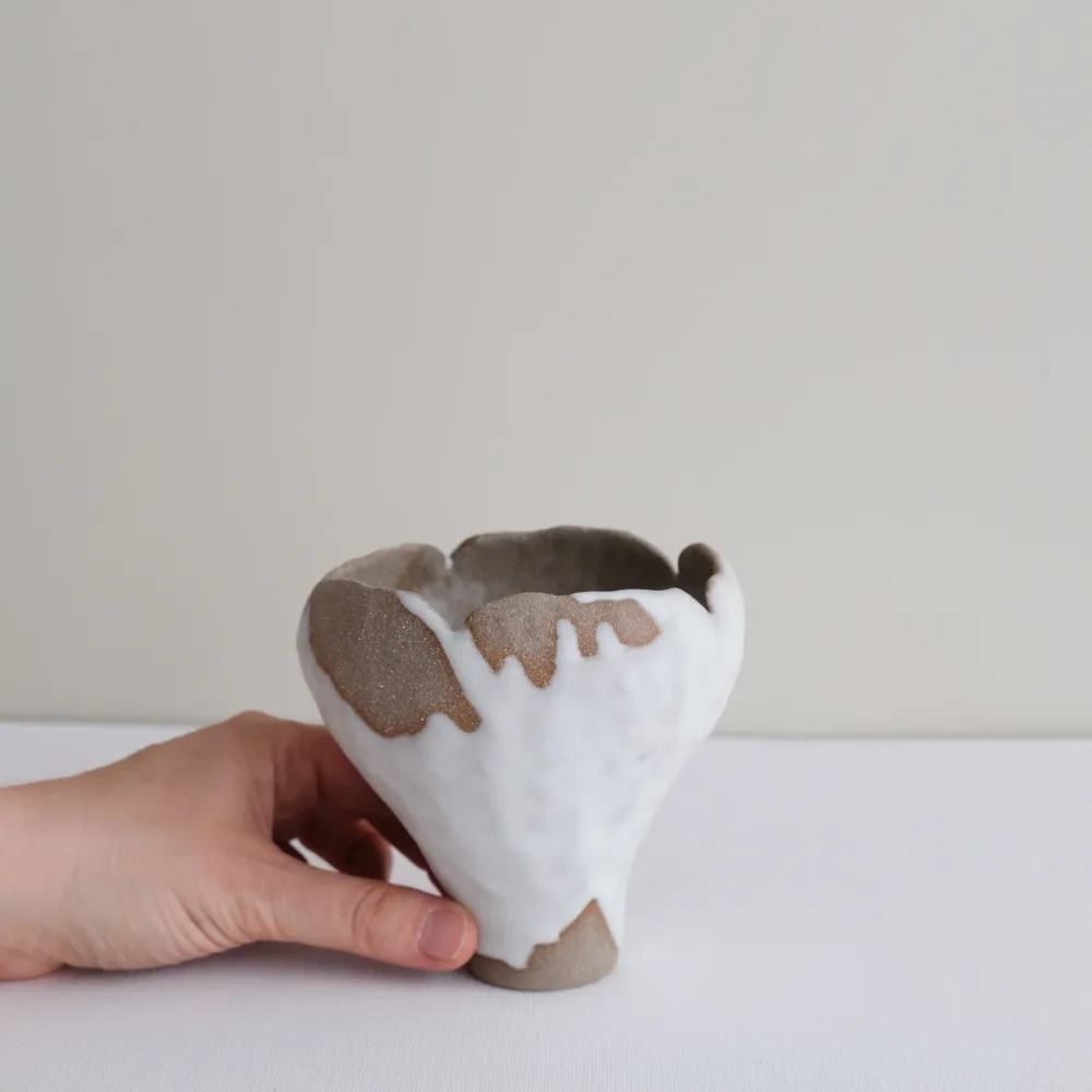Vase 26 en grès H 11 cm - gris et blanc Mano Mani