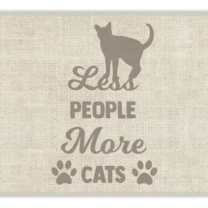 Menos personas, más gatos
