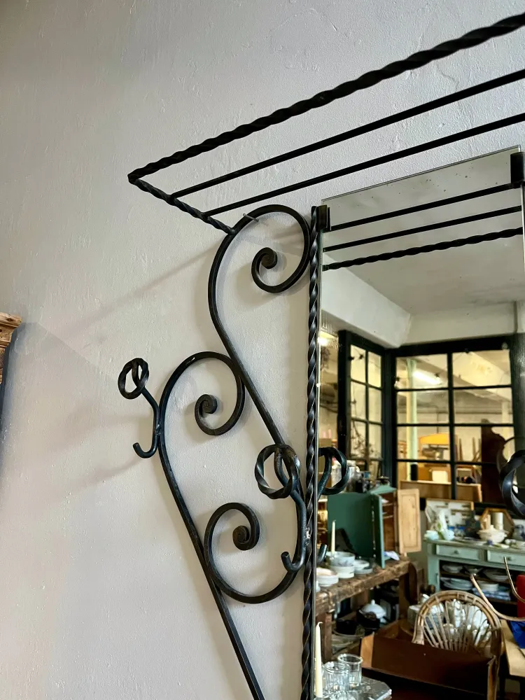 Miroir vestiaire en fer forgé vintage