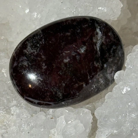 Dumortiérite Pourpre Oasis de Cristal