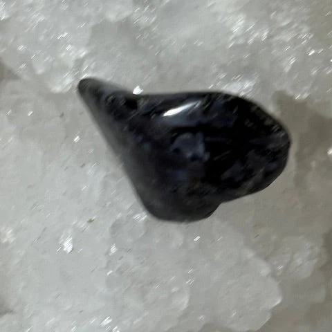 Gabbro Indigo ( Merlinite Mystique) Oasis de Cristal Inc