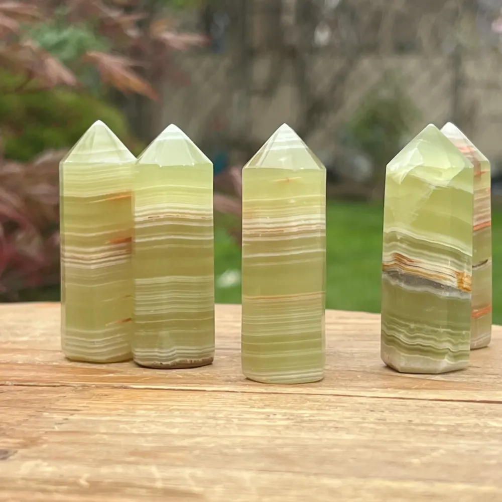 Obélisque en onyx vert 6 cm