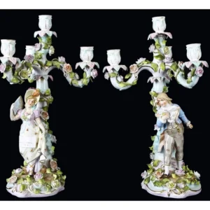 Paire de beaux bougeoirs à 5 flammes en porcelaine polychrome de fabrication Meissen