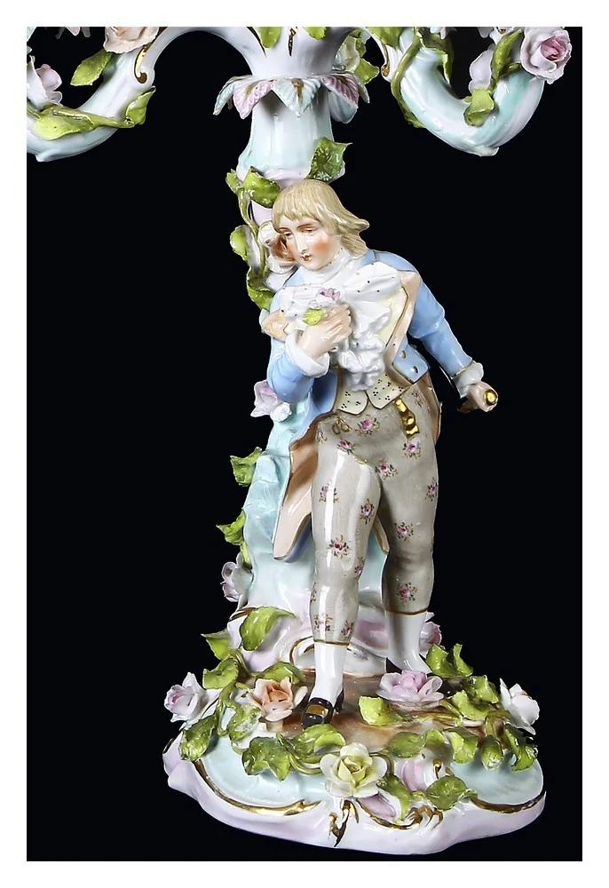 Paire de beaux bougeoirs à 5 flammes en porcelaine polychrome de fabrication Meissen