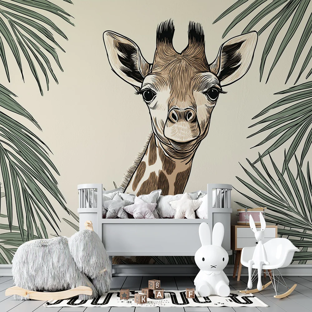 Papier peint chambre enfant | Girafe souriante entourée de feuillage tropical
