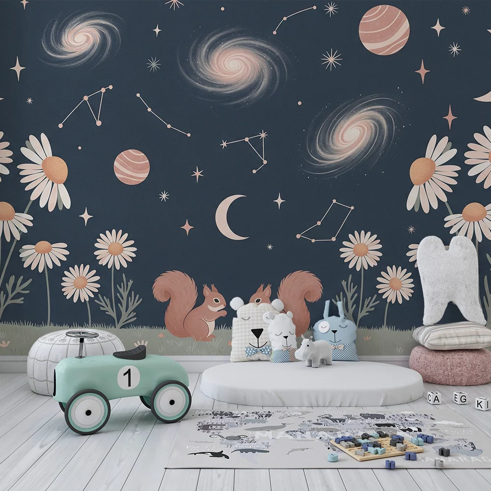 Papier peint chambre enfant | Étoiles, fleurs et écureuils sous un ciel nocturne