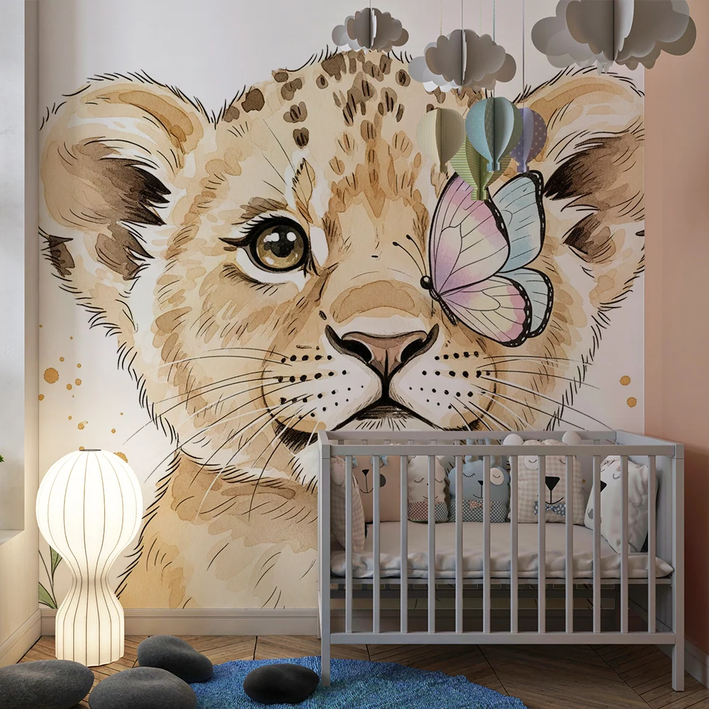 Papier peint chambre bébé | Lionceau adorable avec un papillon coloré