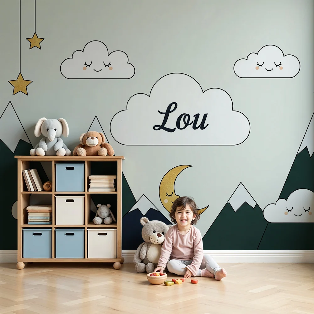 Papier peint chambre bébé | Montagnes douces et nuages souriants Lou