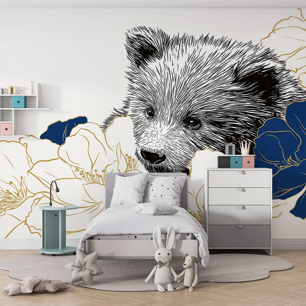 Papier peint chambre bébé | Ourson curieux entouré de fleurs élégantes