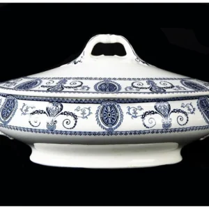 Petite soupière ovale décorée en céramique blanche