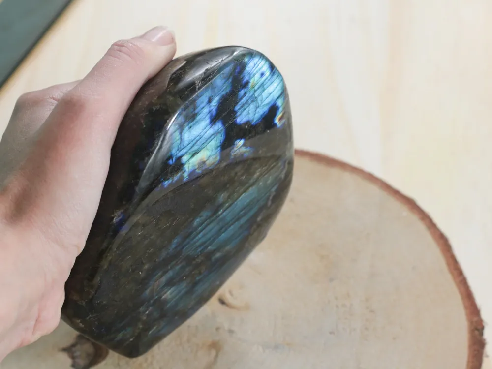 Pièce unique labradorite – Protection, intuition & ancrage