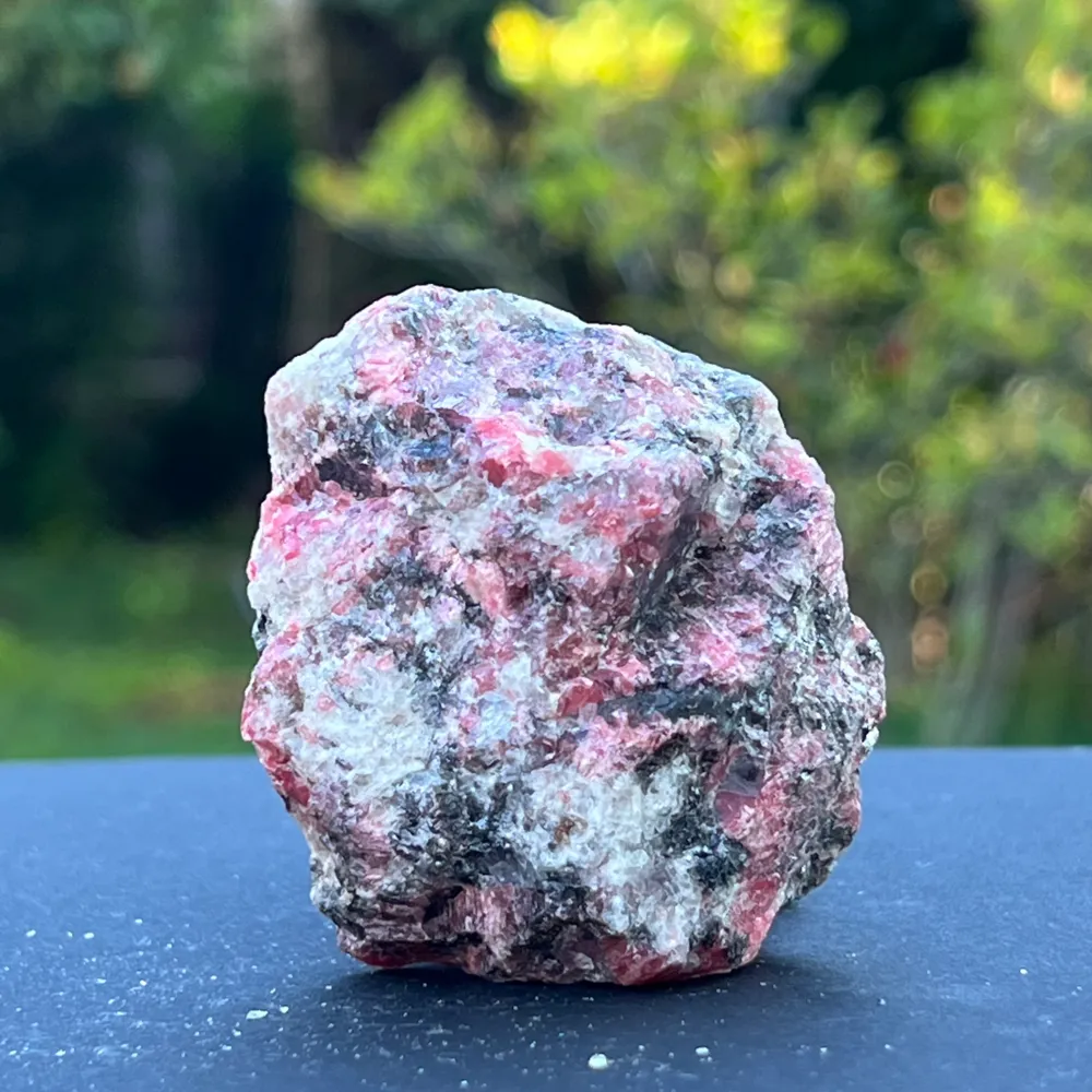 Pierre brute rhodonite m12